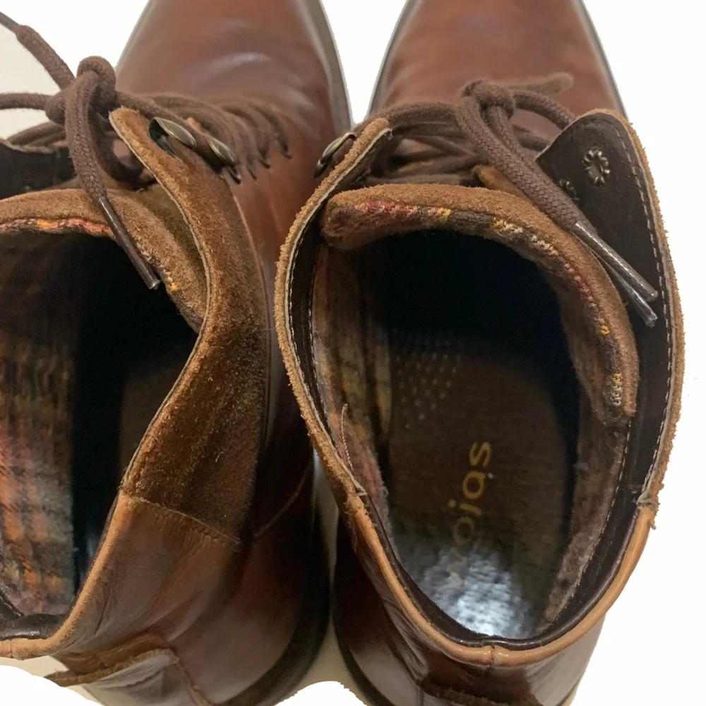 9 / Wojas Men's Brown Leather Lace-Up Boots